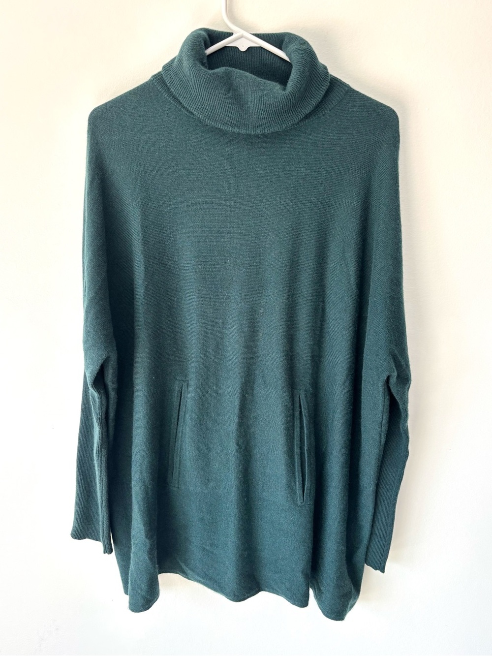 Garnet Hill Forest Green Wool Cashmere Blend Turtle Neck Sweater Front Pockets